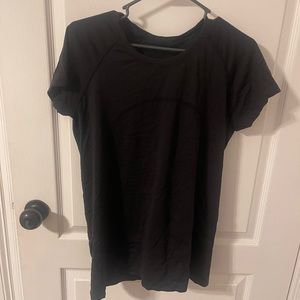 Lululemon black swiftly tee